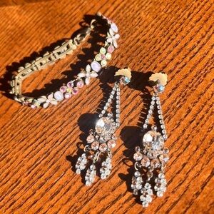 Vintage Sorrelli brass bracelet and earrings